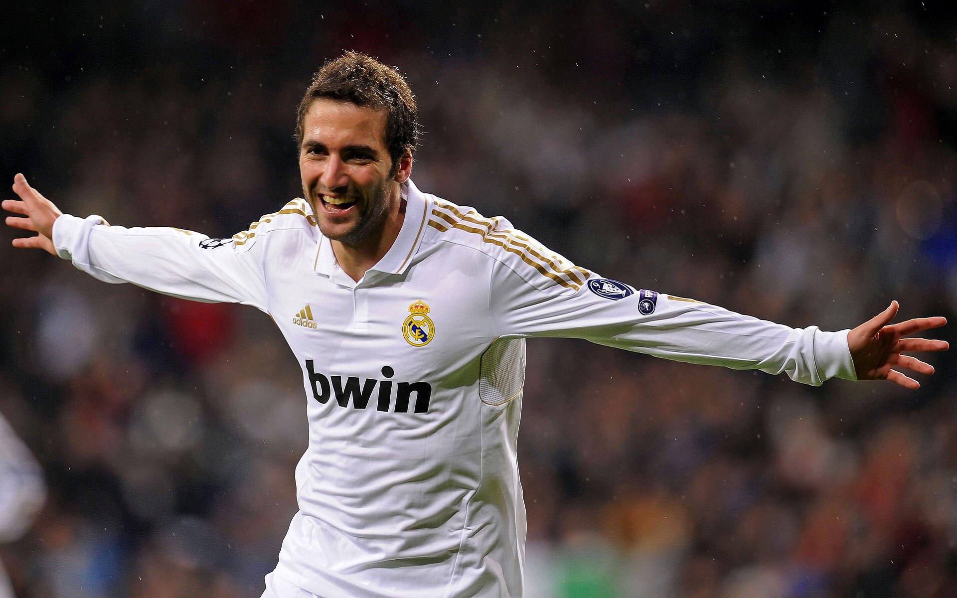 水球比赛波兰女队精神可嘉,波兰球一杯水